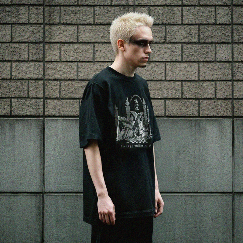 TEENAGE REBELLION  ( OVERSIZE TEE )