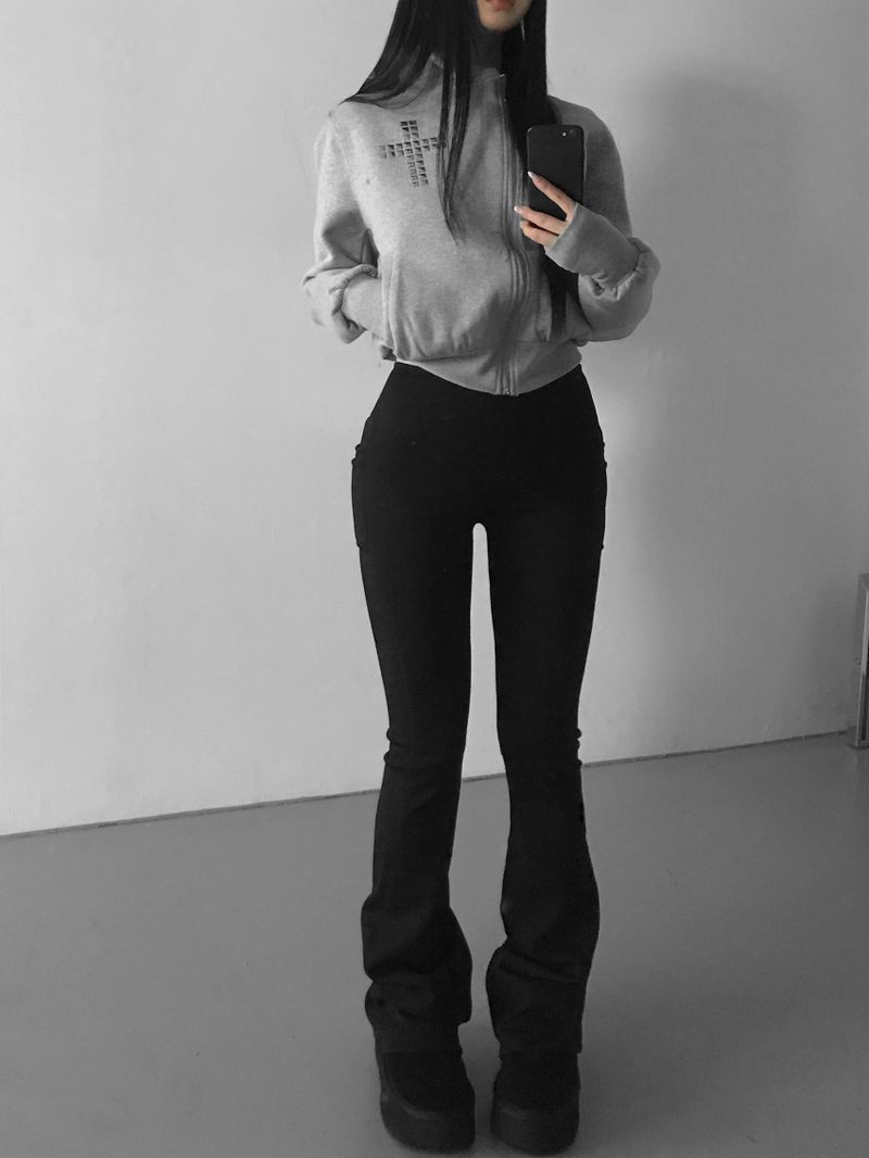 athleisure cargo leggings