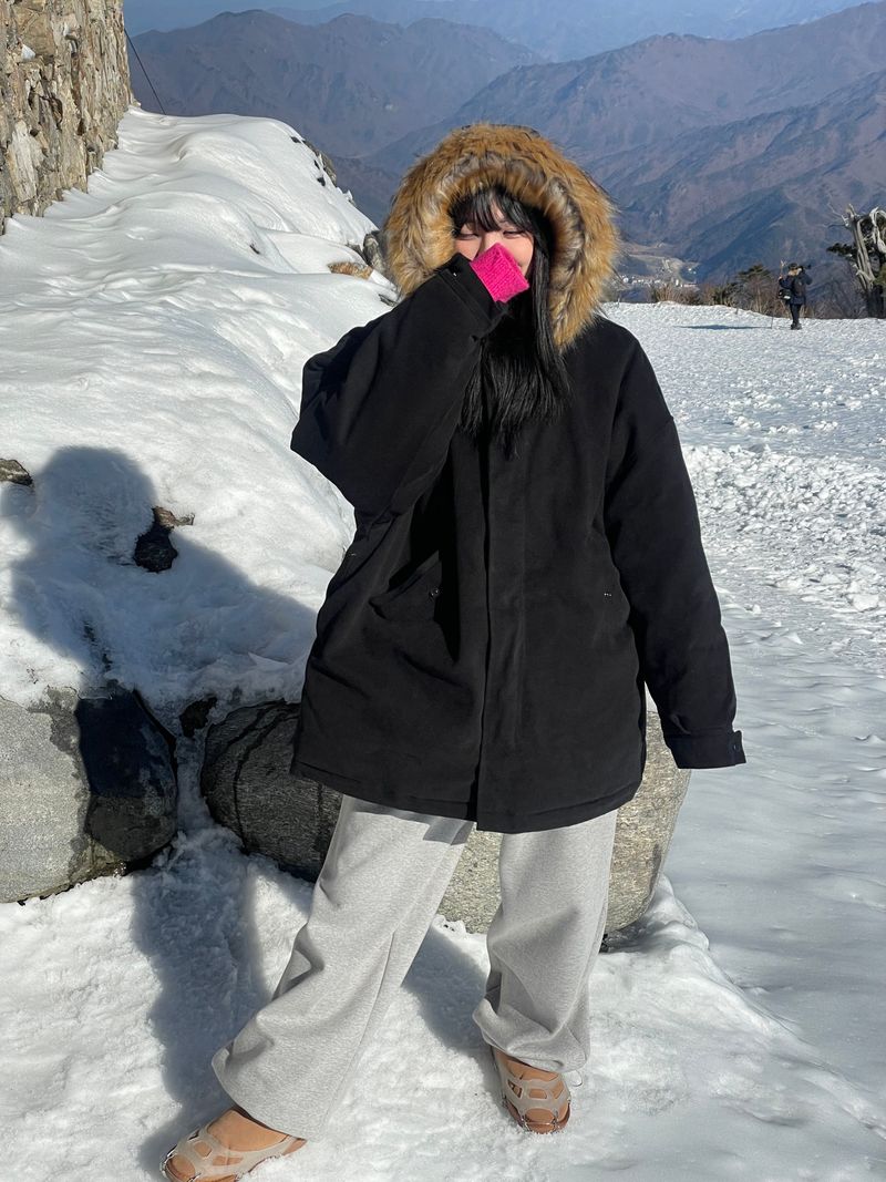 Snowy mountain fur jumper