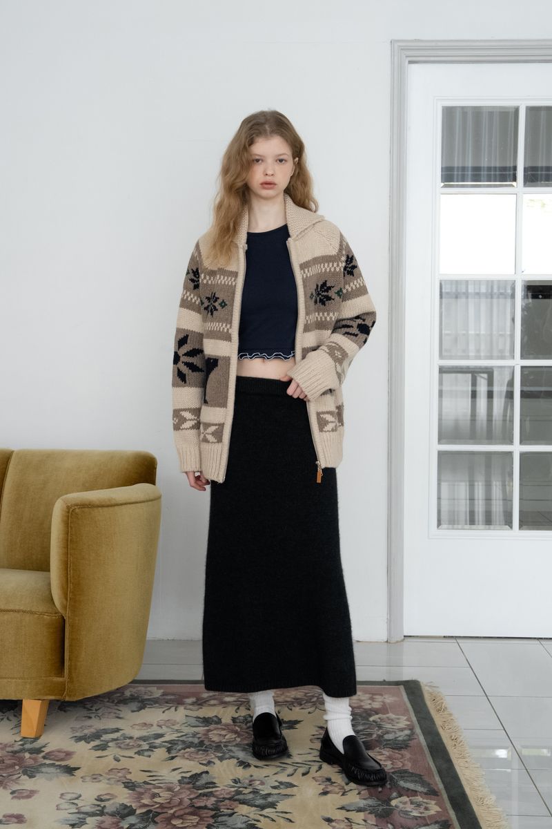 Polar bear cowichan_beige