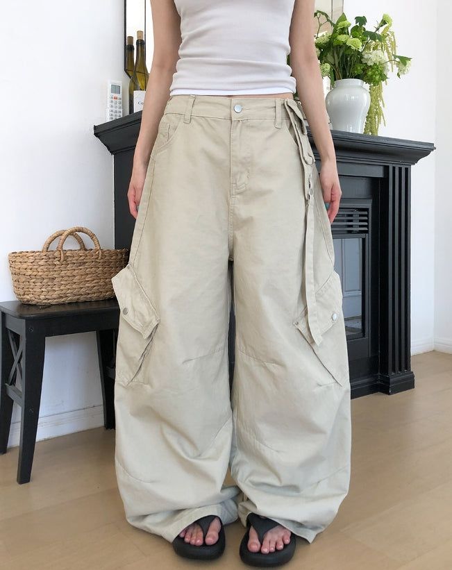 ULAN(ユレン)の「Malta Hip Sack Pocket Diagonal Cargo Pants(Pants)」