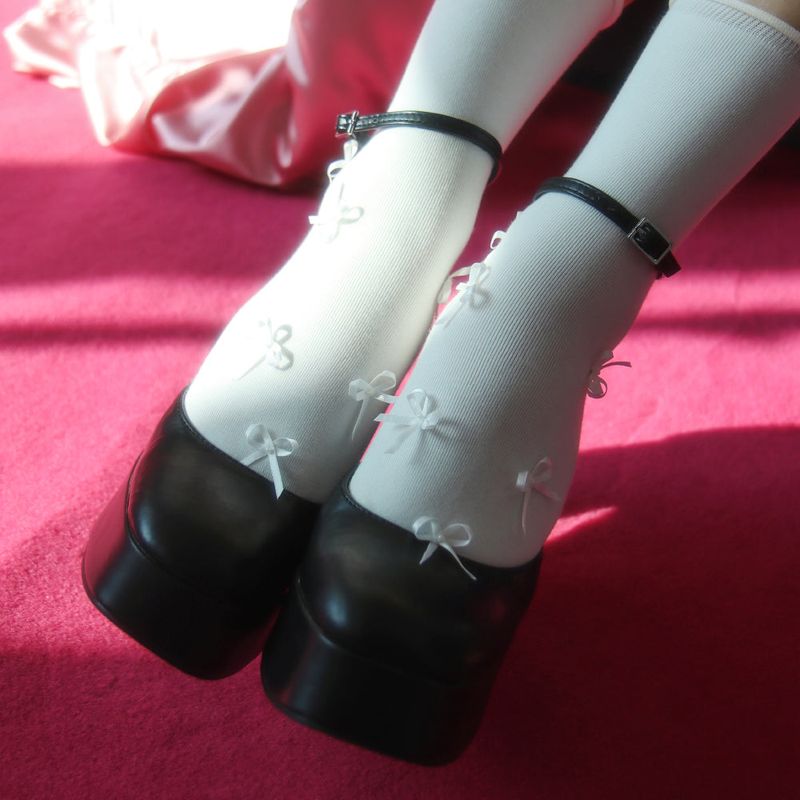 onnitella（オニテラ）の「ribbon point socks (2colors)（Fashion Accessories）」