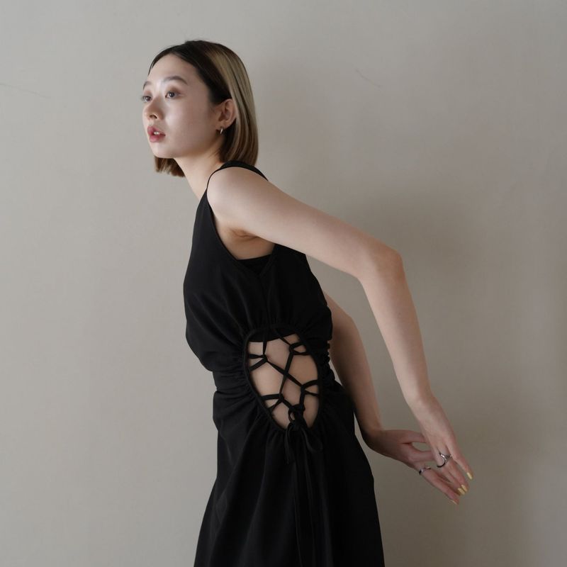 Uenui（ウニュイ）の「waist side hole one piece（Dresses）」