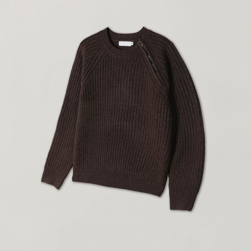 Going diagonal zipper knitwear