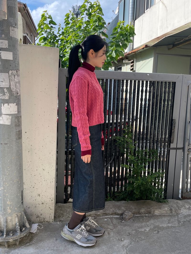 Earth half turtleneck T-shirts