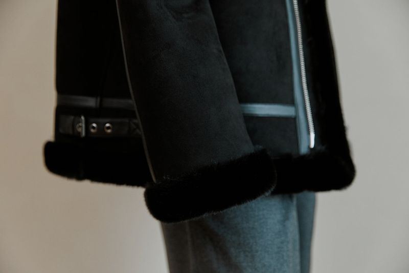unisex mustang black