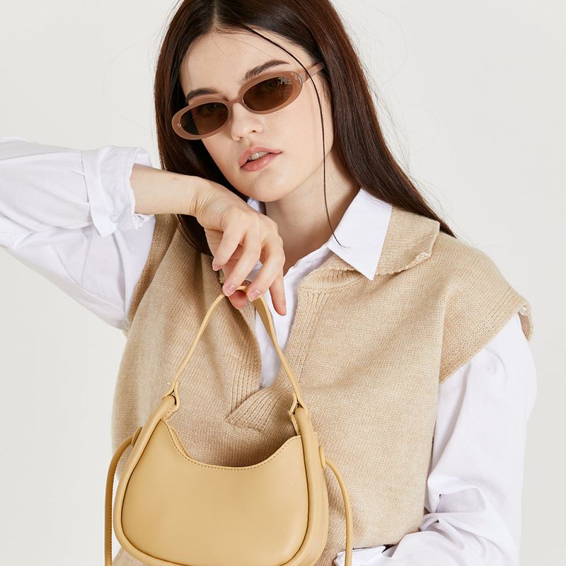 PINK PINEAPPLE（ピンクパイナップル）の「CURVE SHOULDER BAG（Bags）」