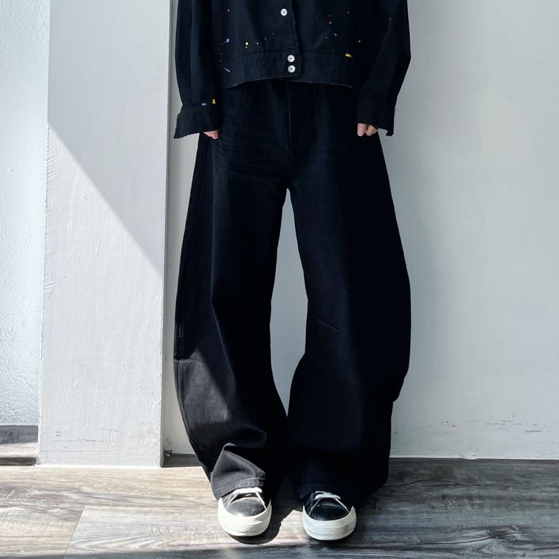 Classic Whisker Curved Pants