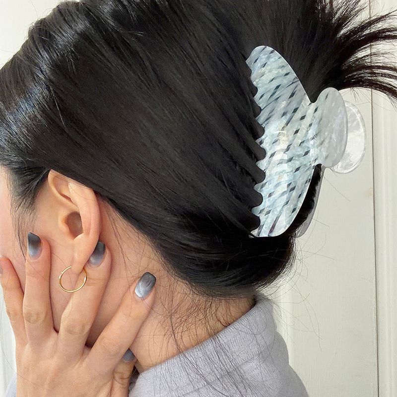 White glitter hair clip`
