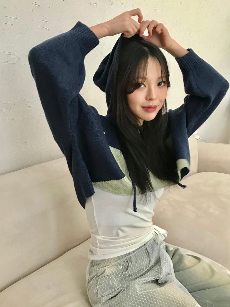 Marco crop knit zip up
