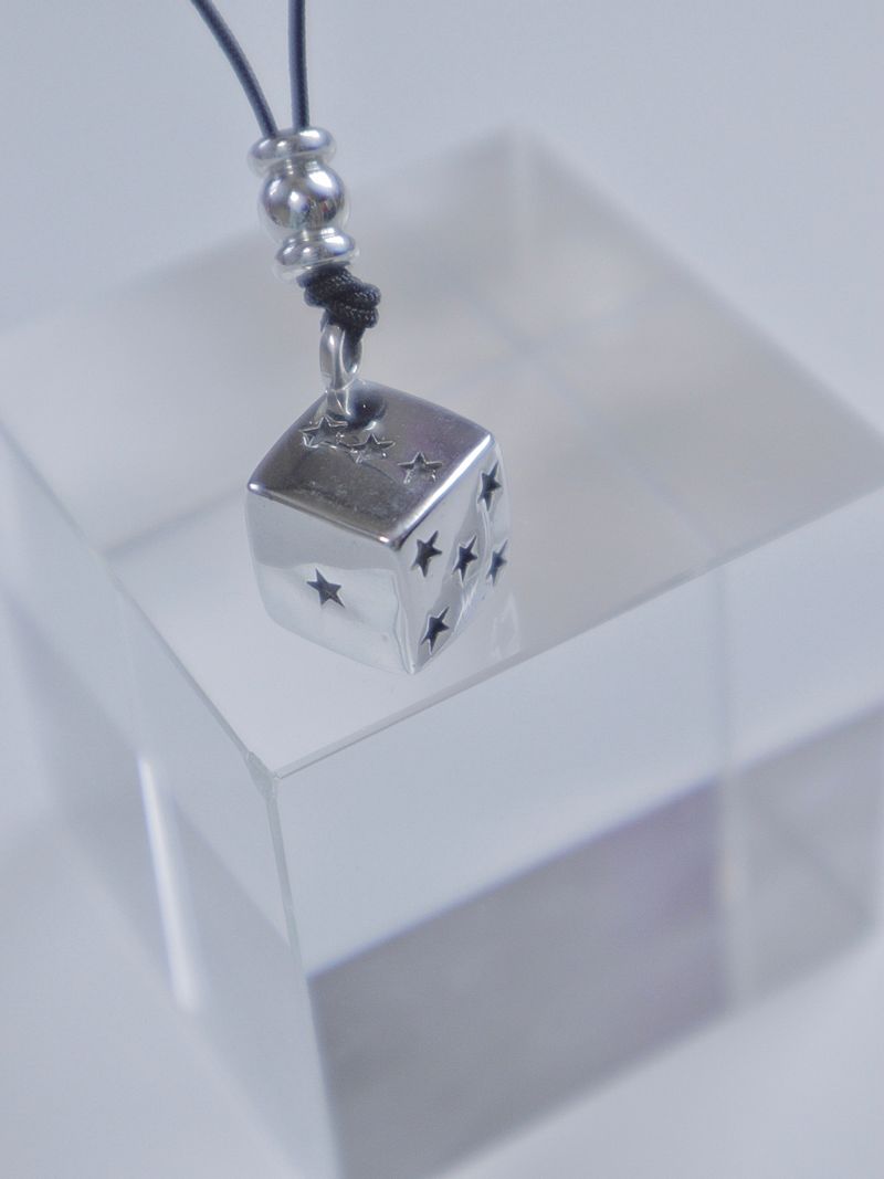 star dice candy necklace