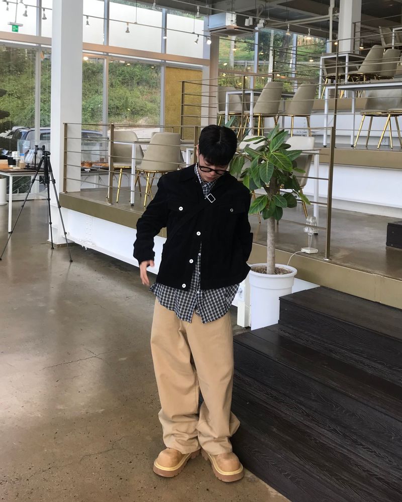 Cropped Western Corduroy Trucker Jacket
