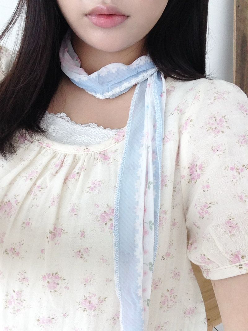 spring day girl scarf