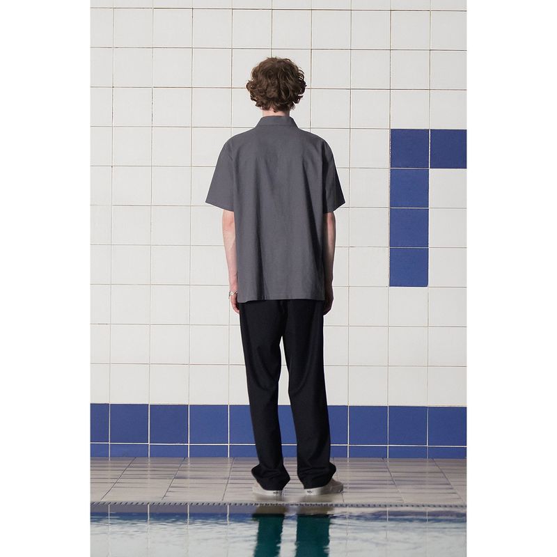 BUTTON FLOWER HALF SHIRT / CHARCOAL