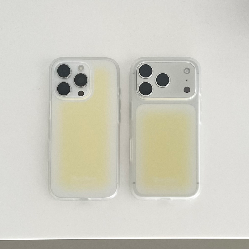 dust dusty（ダストダスティ）の「[반투명]イエロー シロップ ケース（スマホグッズ/小物）」