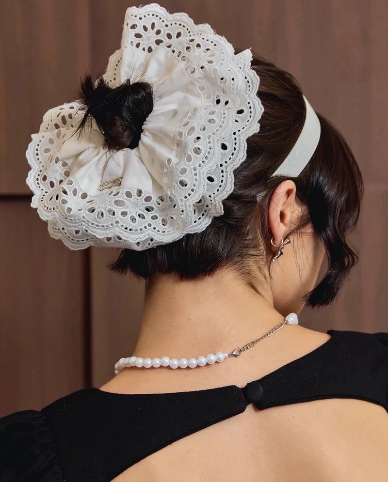 EVIE nora SCRUNCHIE