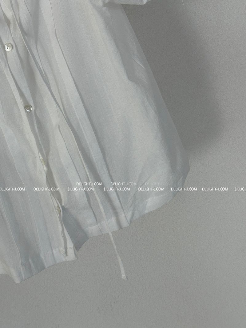 Haku Off-Shoulder Short-Sleeved Blouse