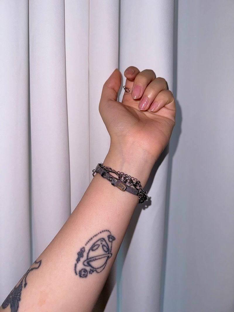 Silver belt bracelet