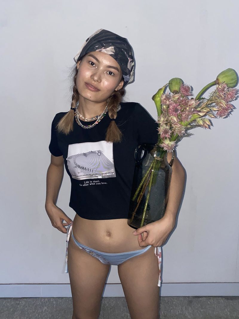 Thirsty Club(サースティー クラブ)の「Domino crop t-shirt - Black(Tops)」
