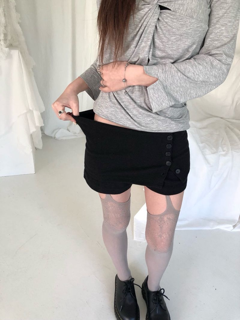 Button folding shorts