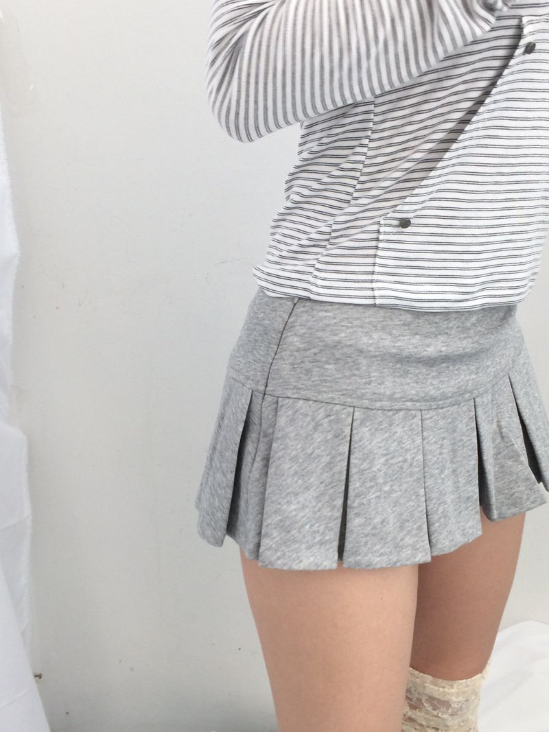 Basic Pleated Miniskirt