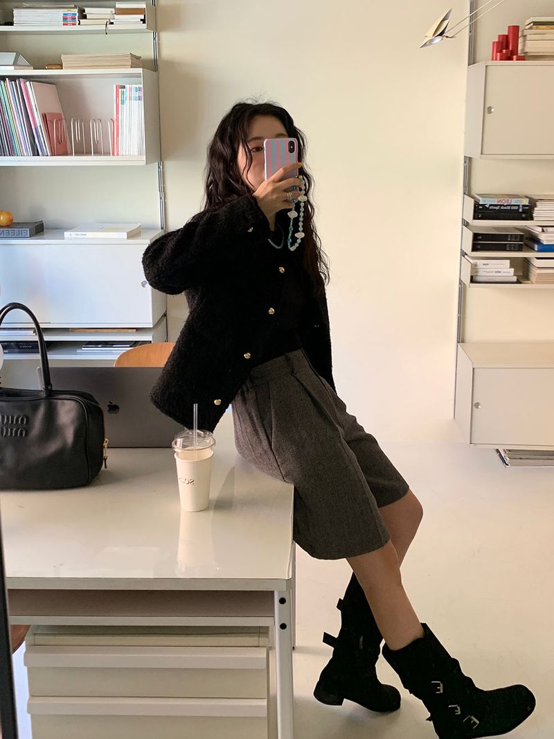 [MADE] Fidic Wool Herringbone Bermuda Pants