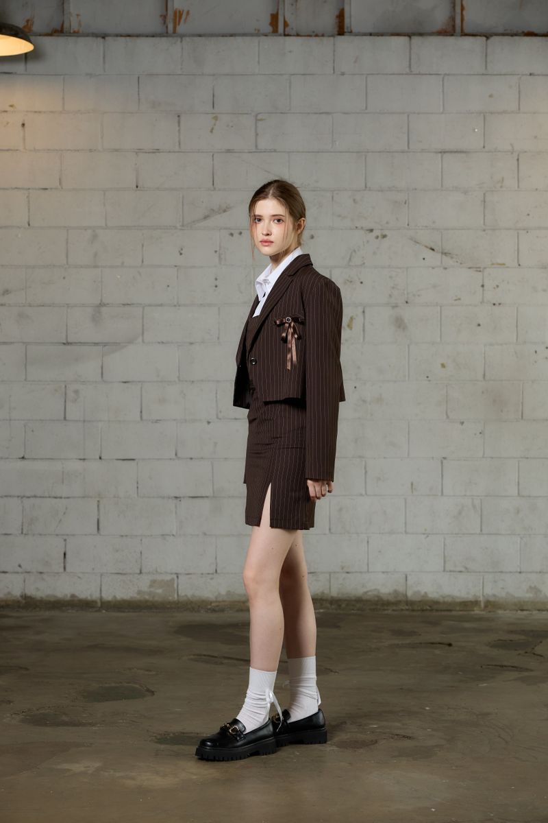MEOW CROP BLAZER / BROWN