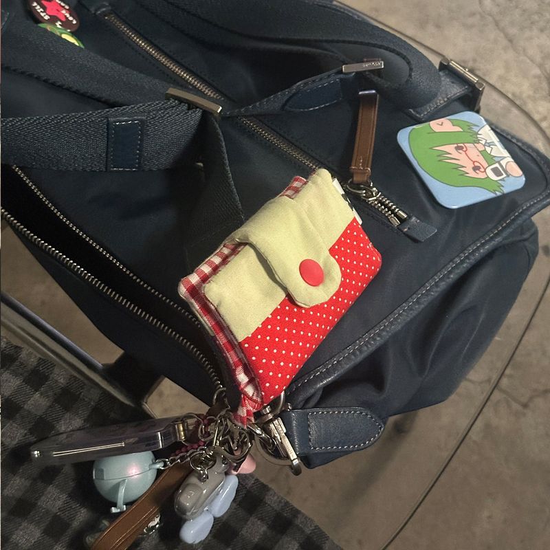 I like strawberries! Card wallet