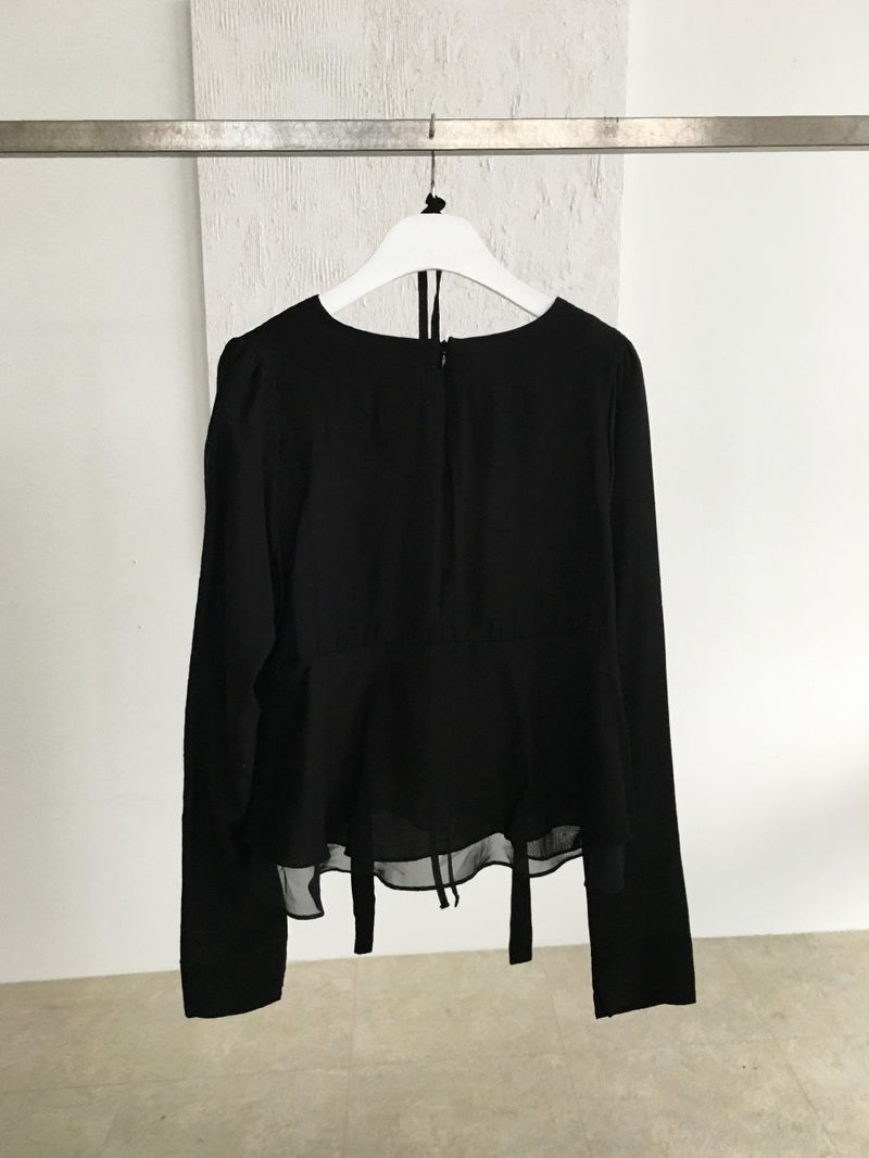 Rabit scarf blouse