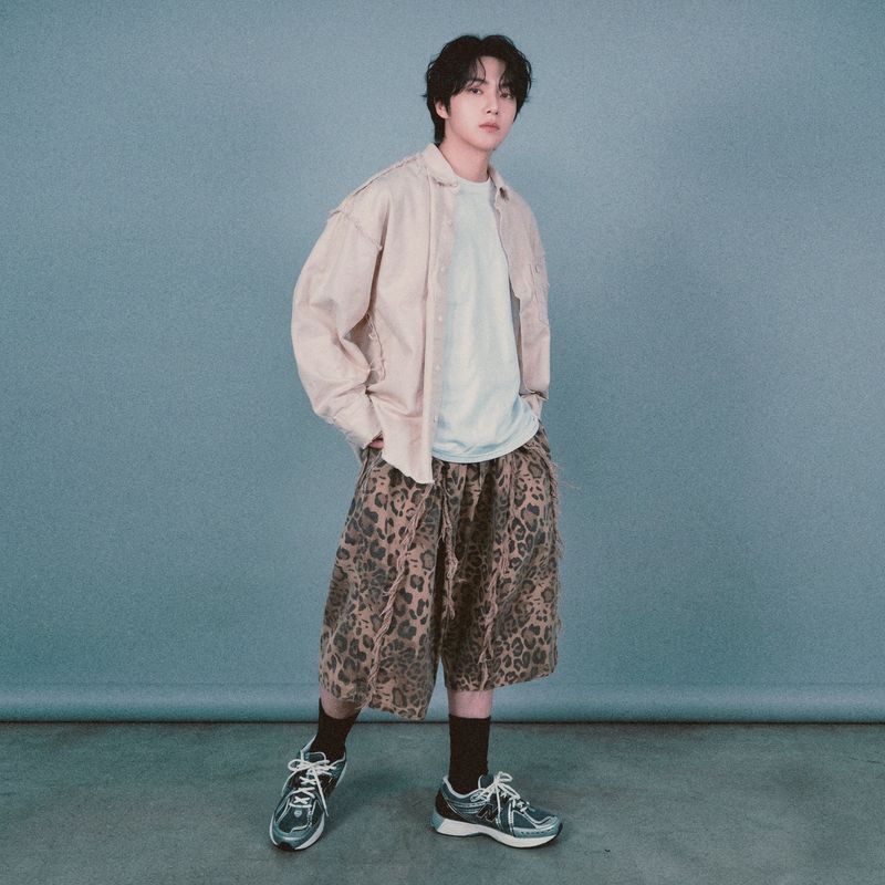 leopard grunge capri shorts_beige