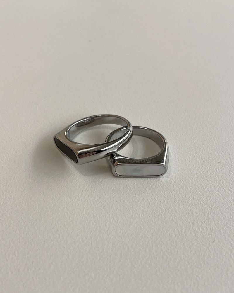 nacre bar ring