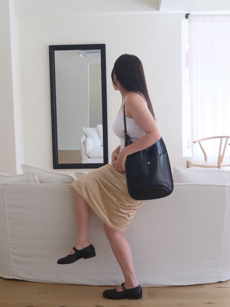 VIOLA Leather / BLACK