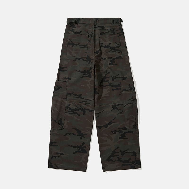 Lumping cargo pants / Camo