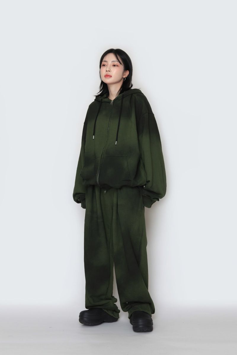 Spray washed hood zip-up