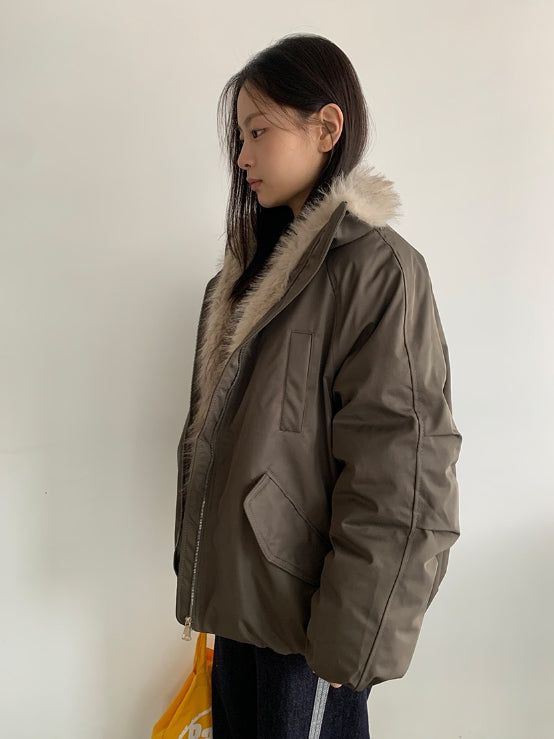 Viewpass High Neck Fur Bomber Jacket
