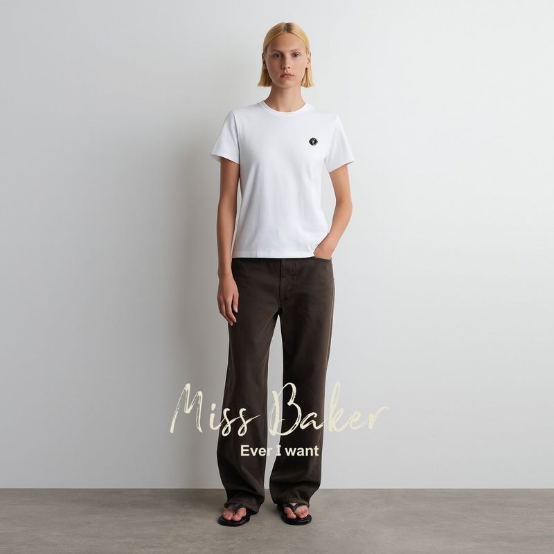 Miss Baker（ミスベイカー）の「スペースベイカーパッチTシャツ ホワイト（トップス）」