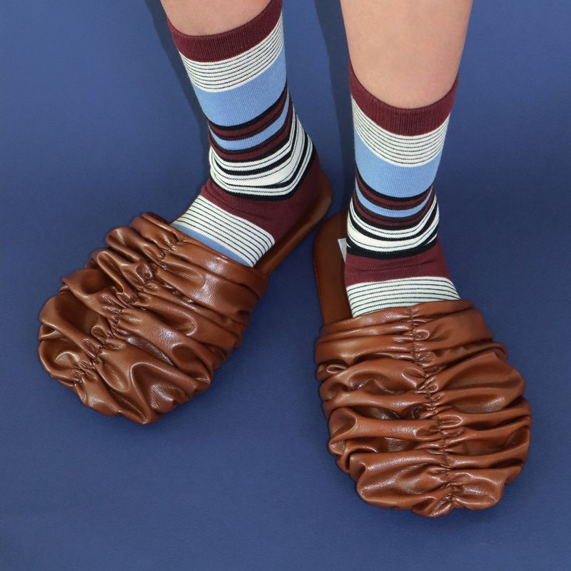 Croa Shoes (Melting Choco) Room Shoes
