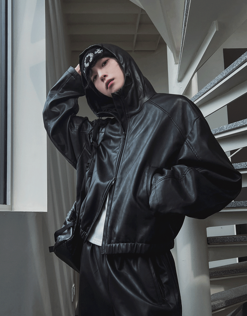 2PLAN（ツープラン）の「ベシクレザーフード (2 color)（Tops）」