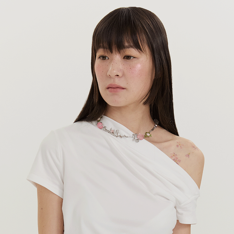 Rose garden necklace
