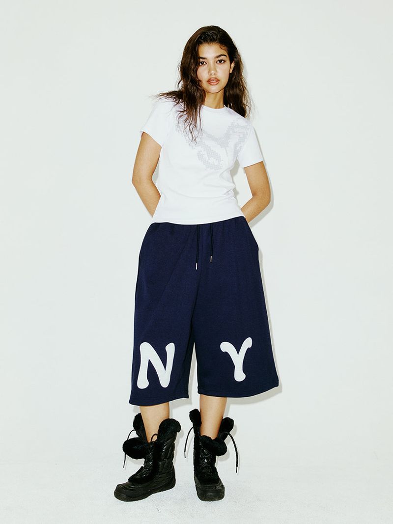 NY APLIQUE CAPRI PANTS NAVY