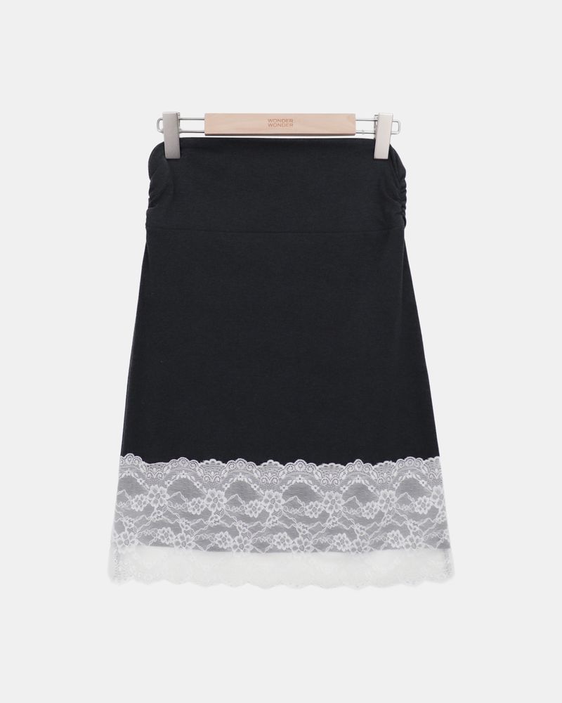 Dyoen Lace Midi Skirt