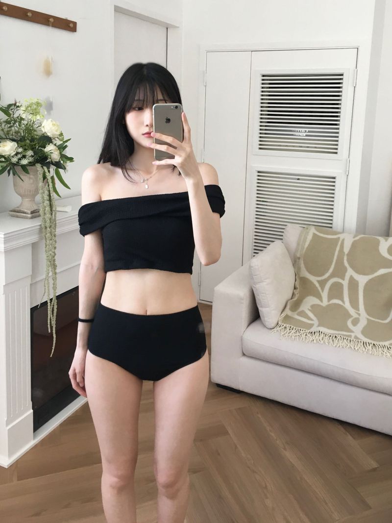 Cuff off-shoulder bikini (one color)