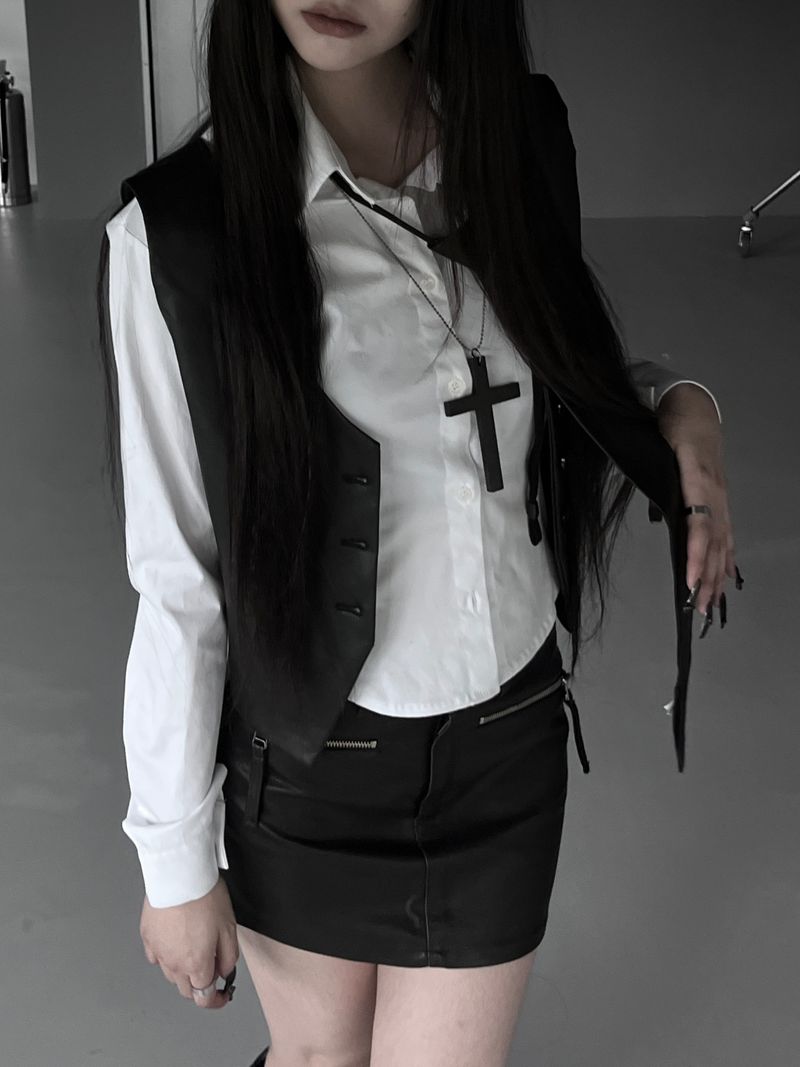 matte chic leather vest