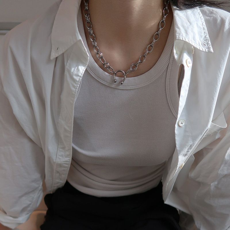 pierce shaped wave necklace
