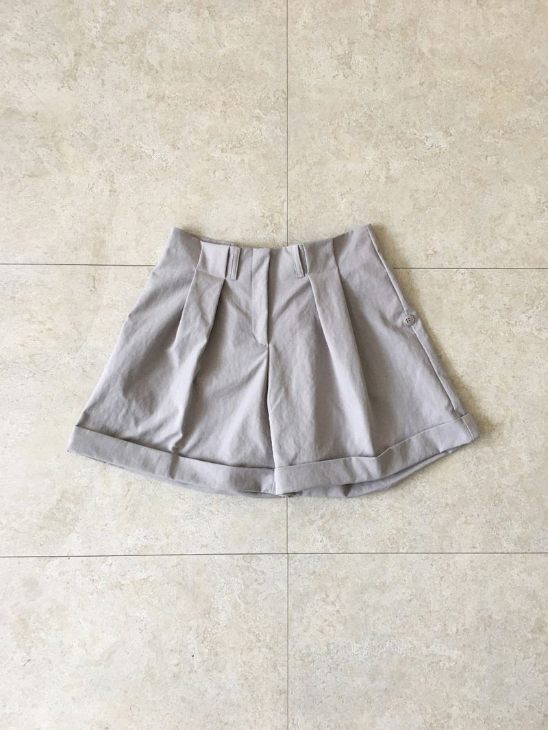Weekend roll-up shorts
