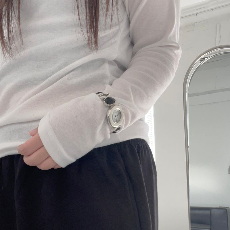 Onyx Bezel Loop Watch