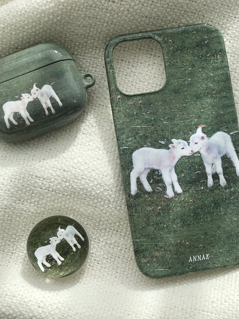 [loving sheep airpods case]