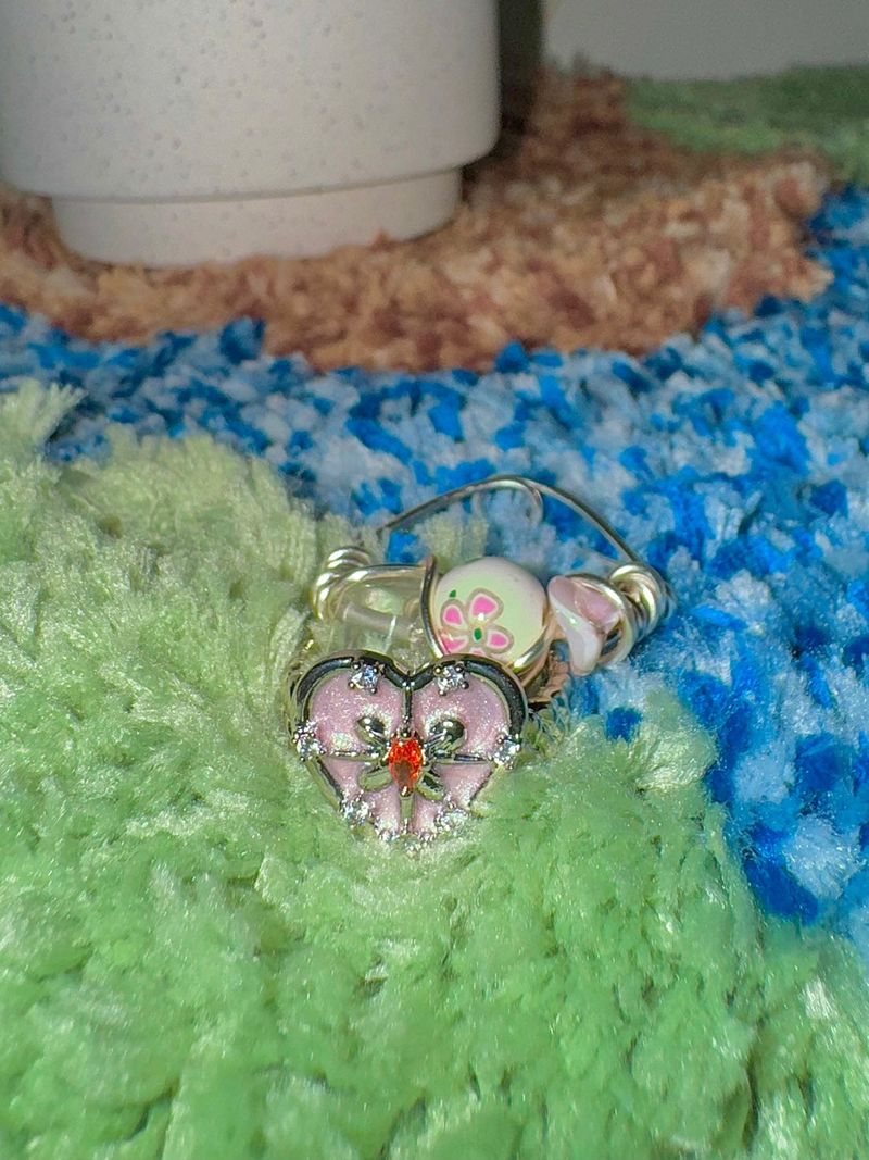 Sakura twist ring
