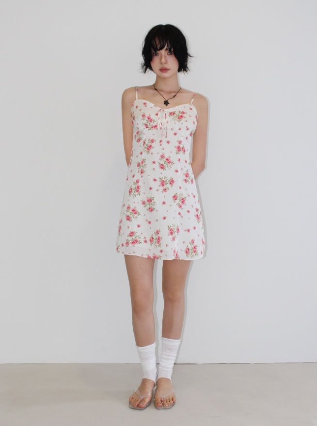 WAVE FRILL STIRRUP SOCKS