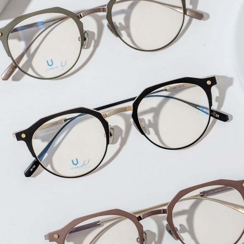 Knouun Round titanium glasses CODE. 104. B Black N Gold